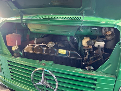 Imagem 7 de 8 de Caminhão Tanque - Mb 708e