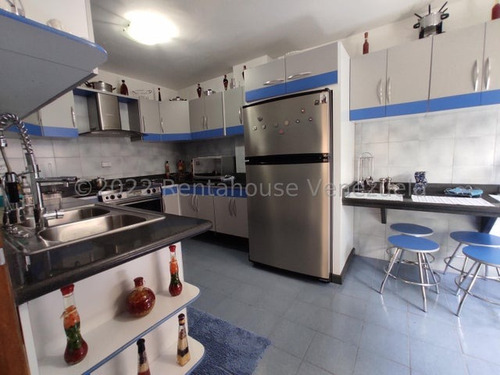 Gjg 25-10982 Vende Espacioso Apartamento 133 Mts2 Urb San Isidro Maracay