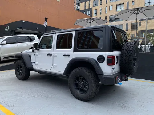 Jeep Wrangler Sahara 4xe