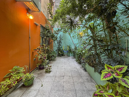 Imagen 25 de 27 de Casa De Pasillo Con 2 Dormitorios Y Patio En Barrio Lourdes
