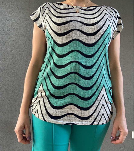 Imagem 2 de 2 de Blusa Estampada Viscolycra