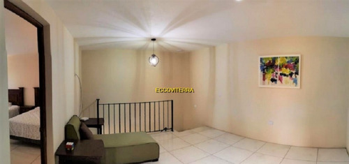 Moderno Apartamento En Venta, Dos Niveles, Dos Amplios Dormitorios, Incluye Area Para Jardin