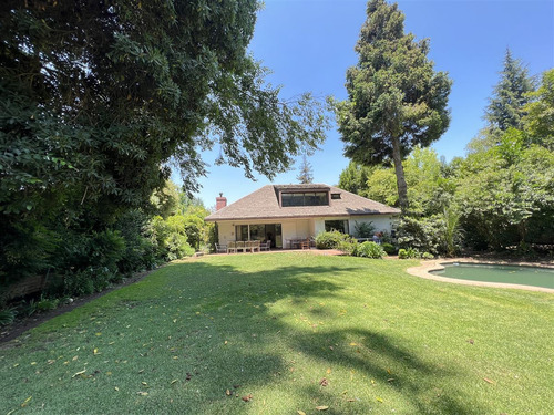 Casa En Arriendo En Lo Barnechea