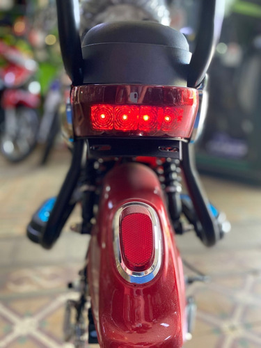 Imagen 7 de 16 de Moto Eléctrica Scooter K City Max 350