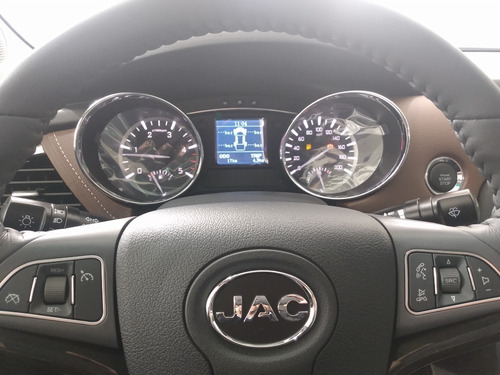 Imagen 16 de 20 de Jac T6 Pick Up Cabina Doble 4x4 0 Km 2023