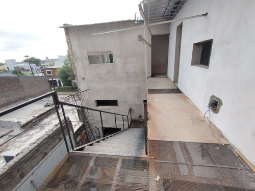 Amplio Dpto En Venta - 1 Dorm / Barrio Ma. Selva