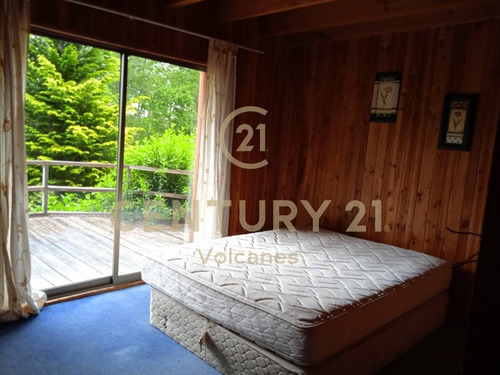 Imagen 20 de 28 de Venta De Casa C/ Parcela , 2 Pisos , Caburgua