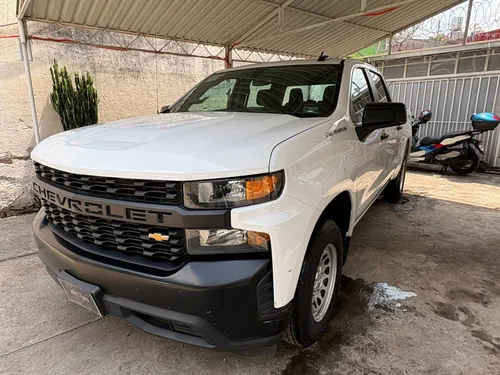 Chevrolet Silverado Wt Doble Cabina 4X2 4.3L V6