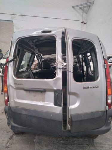 Imagen 7 de 17 de Renault Kangoo Baja Definitiva