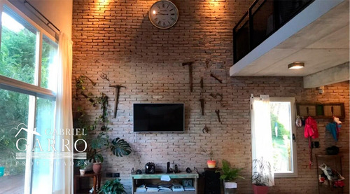 Imagen 5 de 19 de Moderna Casa En Venta En Valeria Del Mar.