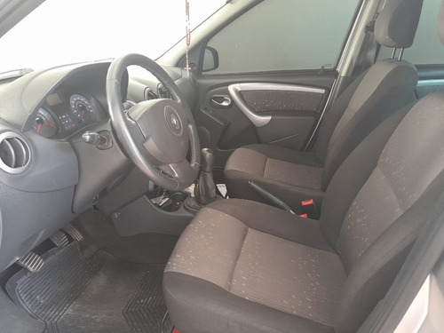 Imagem 4 de 6 de Renault Logan Expression 1.6 8v 2012/2013