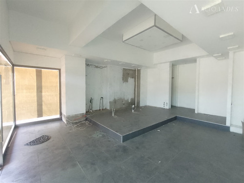 Local Comercial En Stripcenter En G.hamel Nieto - Concón