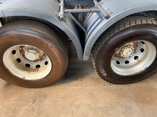 Imagem 10 de 11 de Volvo Fm370 Globetrotter 6x2 2013 Trucado Ishift = Repasse