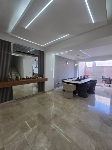 Townhouse En Venta En Mañongo - Wc