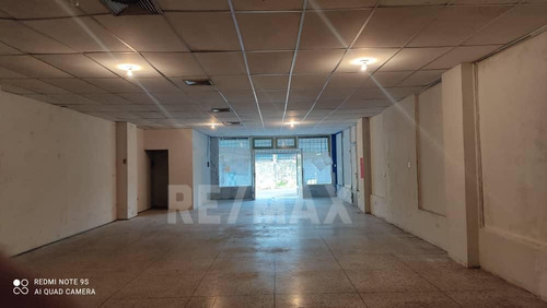 Imagen 2 de 4 de Vende Local Comercial San Felix Edficio Almary Pb 136 Mts2