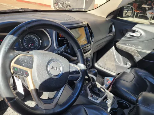 Jeep Cherokee 3.2 Longitude