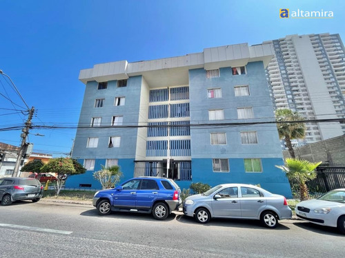 Departamento En Venta De 3 Dorm. En Iquique