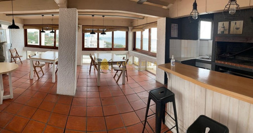 Apartamento En La Mansa, Frente Al Mar - Consulte !!!!!!!- Ref: 3968
