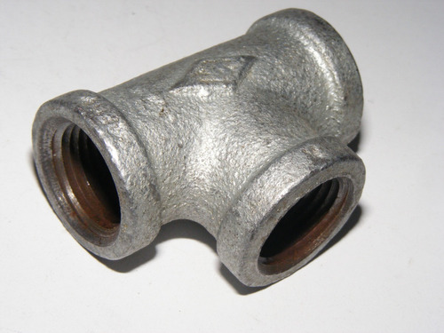 Conexion Tee Roscada Galvanizada De 1/2 (2 Pzas.) (Usado)