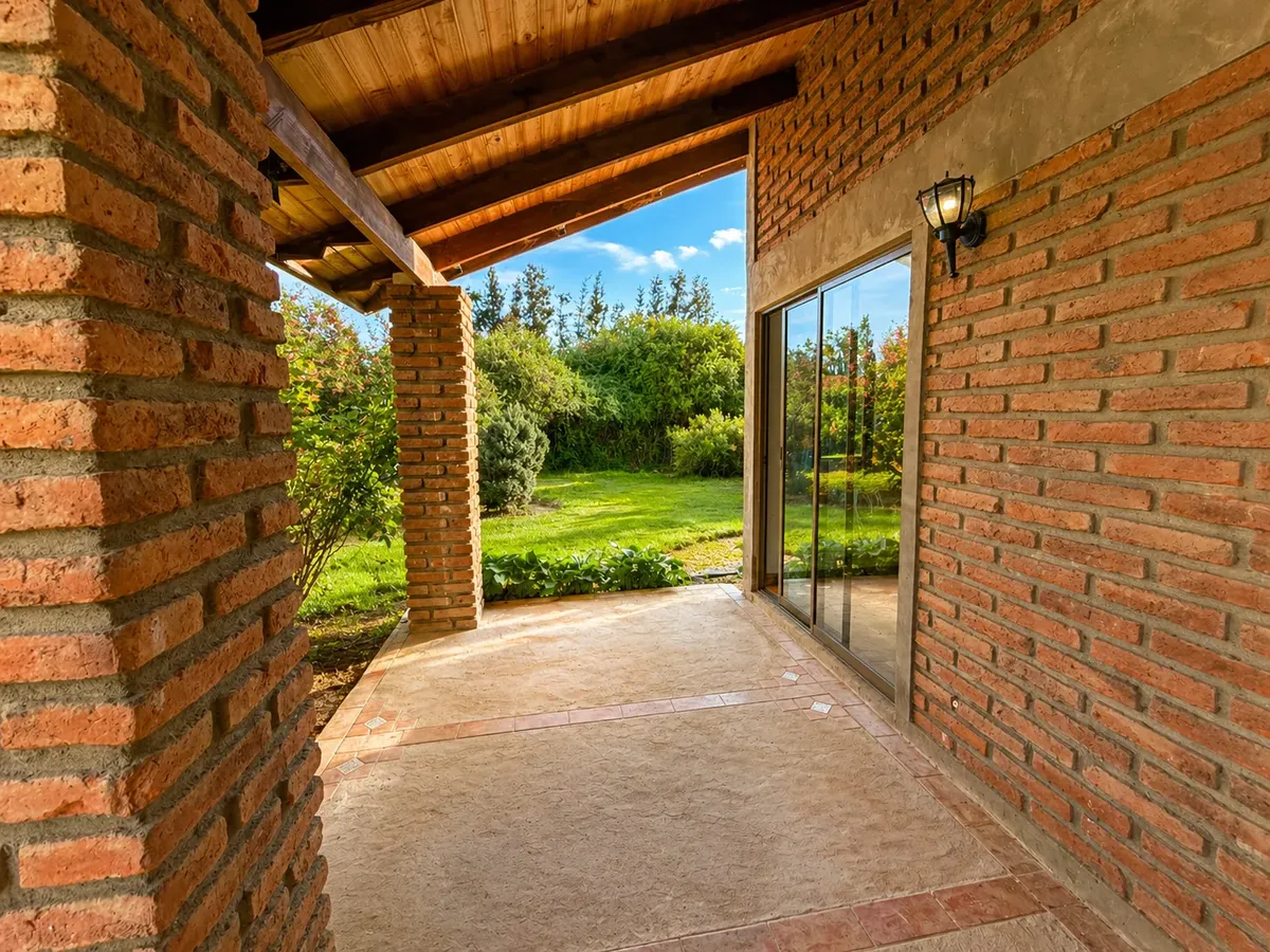Imagen 3 de 30 de Casa Exclusiva En Calera De Tango Con Jardín Y Piscina