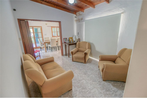 Imagen 30 de 30 de Casa 2 Dormitorios En Venta Entre Caminos Gonnet