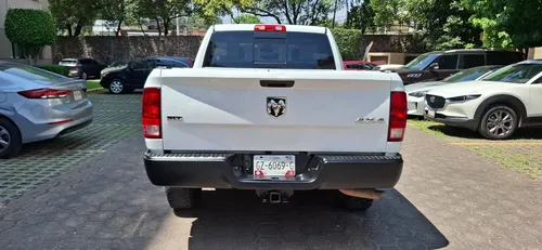 Dodge Ram 1500 Slt Crew Cab 4x4 V8 At