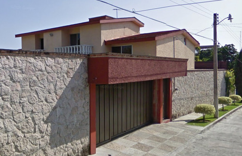 Excelente Oportunidad De Inversion Con Esta Casa Debajo De Su Precio Comercial