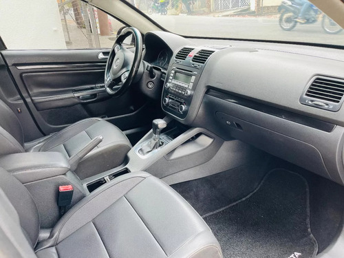 Volkswagen Jetta 2.5 4p