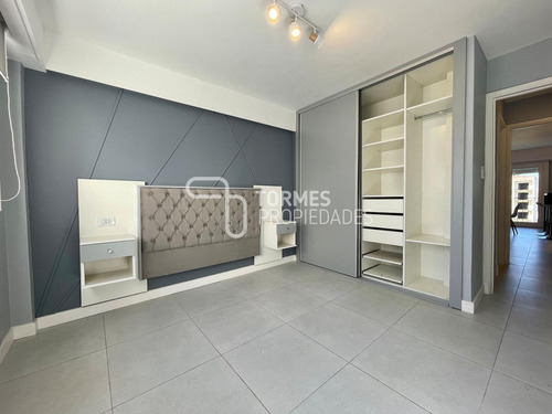 Imagen 23 de 30 de Tour Virtual Departamento Venta 2 Ambientes Reciclado Con Balcón Corrido ~ Macrocentro Mar Del Plata