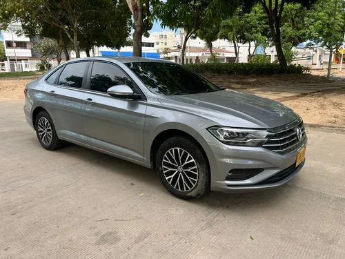 New Jetta Comfortline 1.4 Turbo Automático