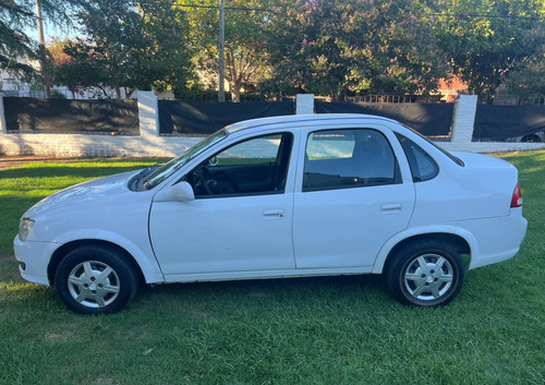 Chevrolet Corsa Classic 1.4 Ls 2015