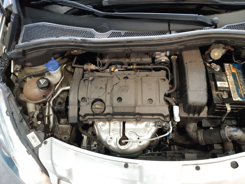 Imagem 2 de 7 de Sucata Peugeot 208 Griffe 1.6 16v Flex 2015 Retirar Peças