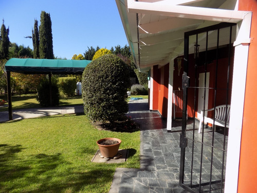 Imagen 4 de 24 de Excelente Chalet 5 Ambientes, Sobre 2 Lotes De Parque Barrio Las Lomas Miramar