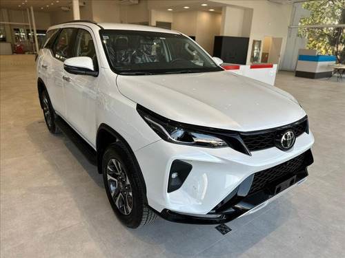 Toyota Hilux SW4 Platinum 2.8 D-4 Tbo 4x4 Aut 7 Lugares