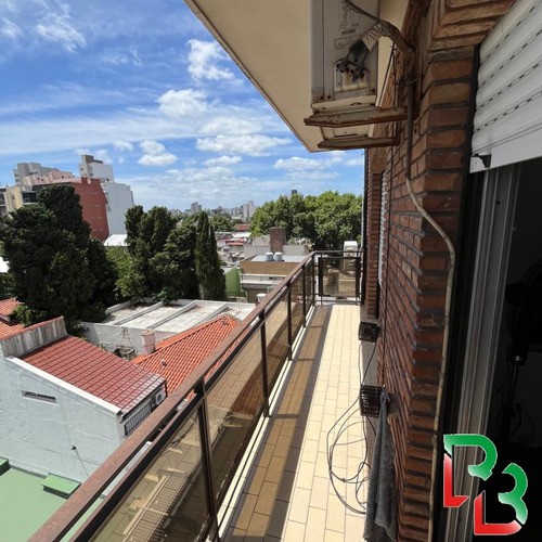 Bernal Centro - Vende Depto 3 Ambientes Con Coch Y Baulera