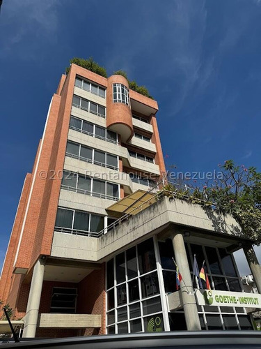 Apartamento En Venta En Altamira 24-17918 Yf