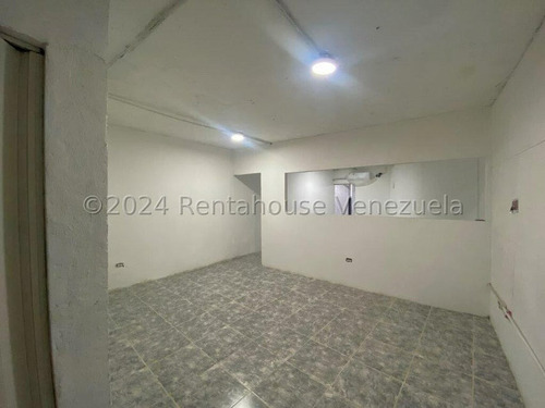 24-22177 Oportunidad De Alquilar En Zona Segura Y Comodo Amplio Galpon