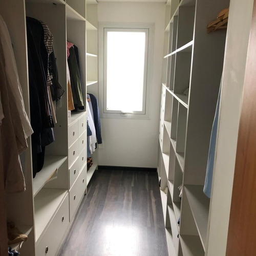 Casa En Venta De 4 Dormitorios En La Tahona