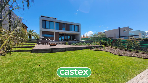 Casa En Venta En El Yacht Nordelta