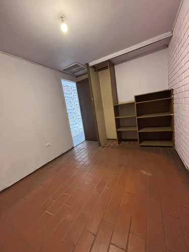 Amplia Y Acogedora Casa, Ubicada En Maipú