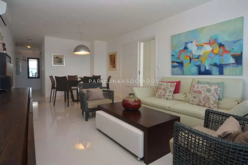 Apartamento En Venta En Icon Brava Tower, Punta Del Este.