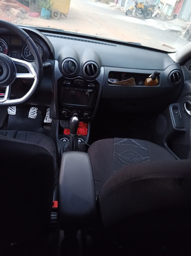 Imagem 7 de 11 de Renault Sandero 2012 1.0 16v Expression Hi-flex 5p