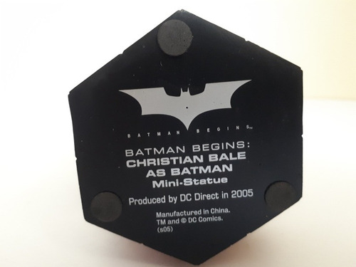 Mini Estatua Porcelana De Christian Bale Como Batman Begins (Usado)
