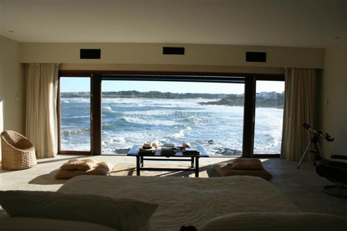 Casa En Primera Línea - Ref: 2456