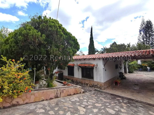 Kl Vende Espectacular Casa-granja En El Cercado, Barquisimeto #24-14143