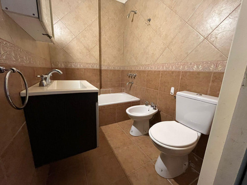 Alquiler 2 Ambientes Tipo Duplex - Avenida Crovara 400