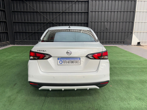 Nissan Versa 1.6 Sense Cvt