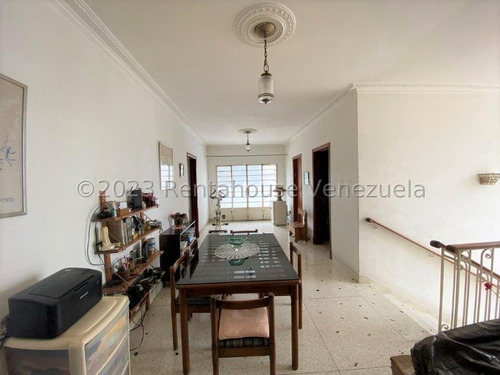 Casa En Venta En La Florida Caracas 2 Niveles Terraza Vista Al Avila