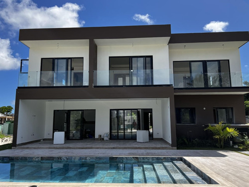 Villa En Venta , Punta Cana Village, Punta Cana, 460m2.