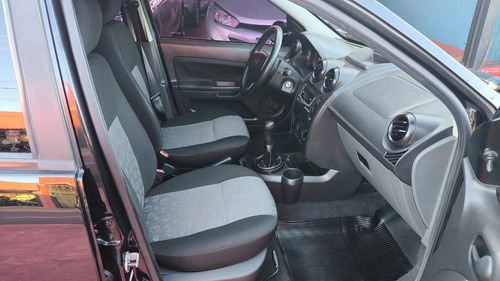 Ford Fiesta 1.0 ROCAM HATCH 8V FLEX 4P MANUAL